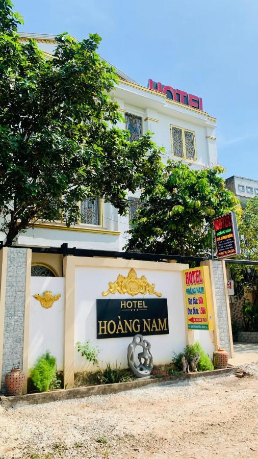 Hoang Nam Hotel Tan Uyen Kültér fotó