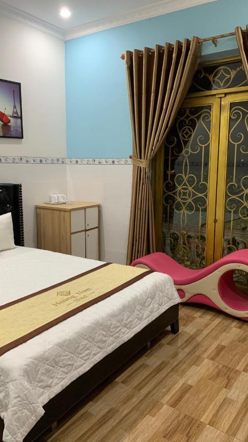 Hoang Nam Hotel Tan Uyen Kültér fotó